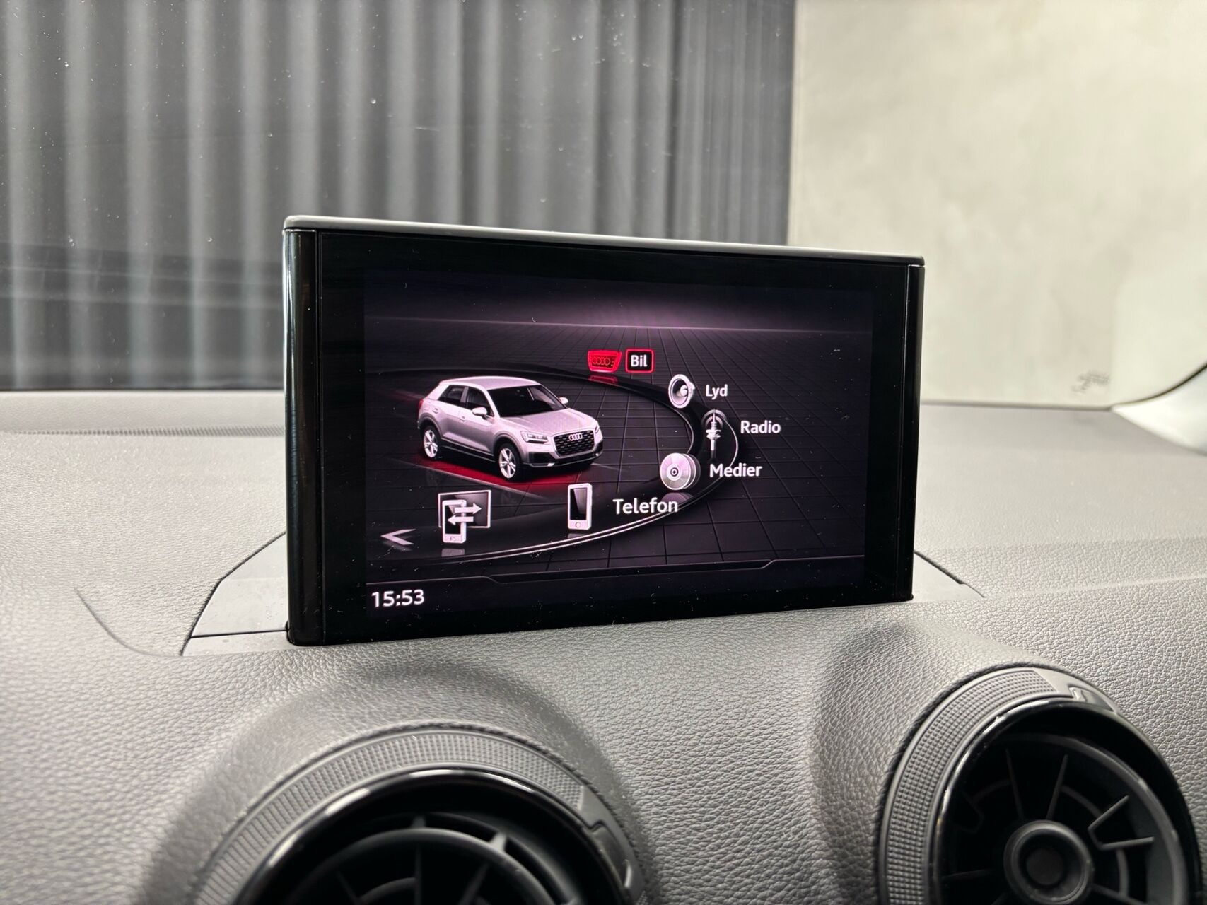 Hvid Audi Q2 fra 2018