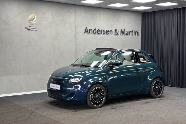 Grøn Fiat 500e fra 2023