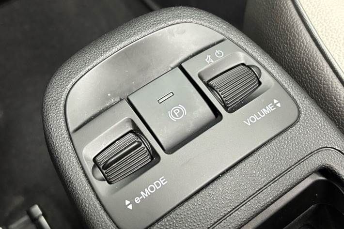 Grøn Fiat 500e fra 2023