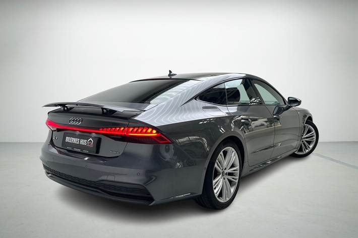 Grå Audi A7 fra 2021