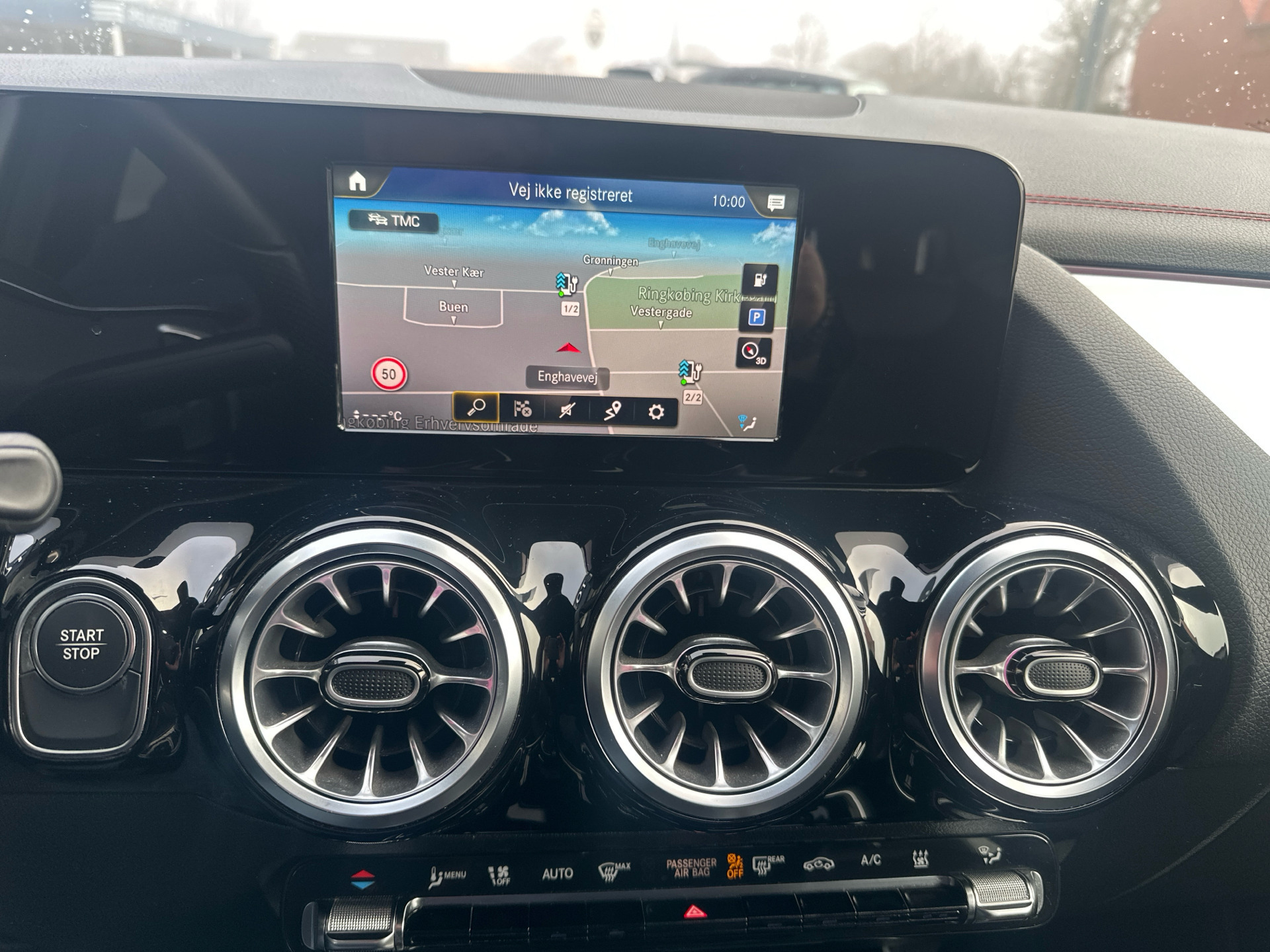 Hvid Mercedes EQA 250 fra 2022
