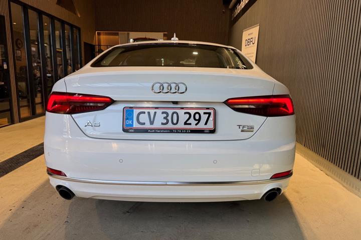 Hvid Audi A5 fra 2018