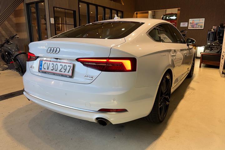 Hvid Audi A5 fra 2018
