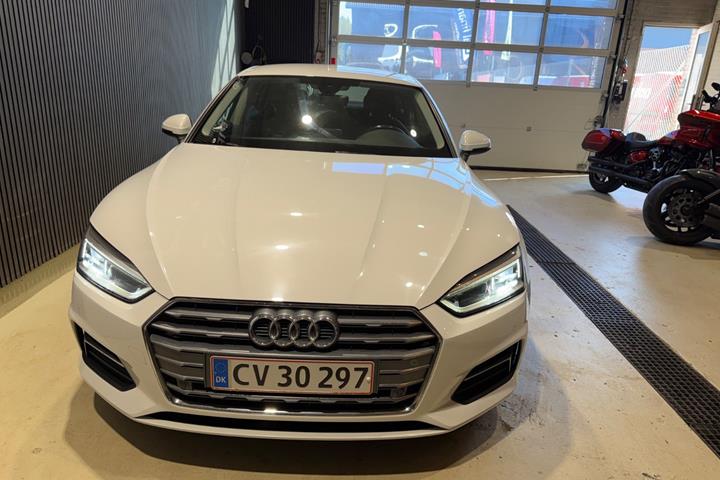 Hvid Audi A5 fra 2018