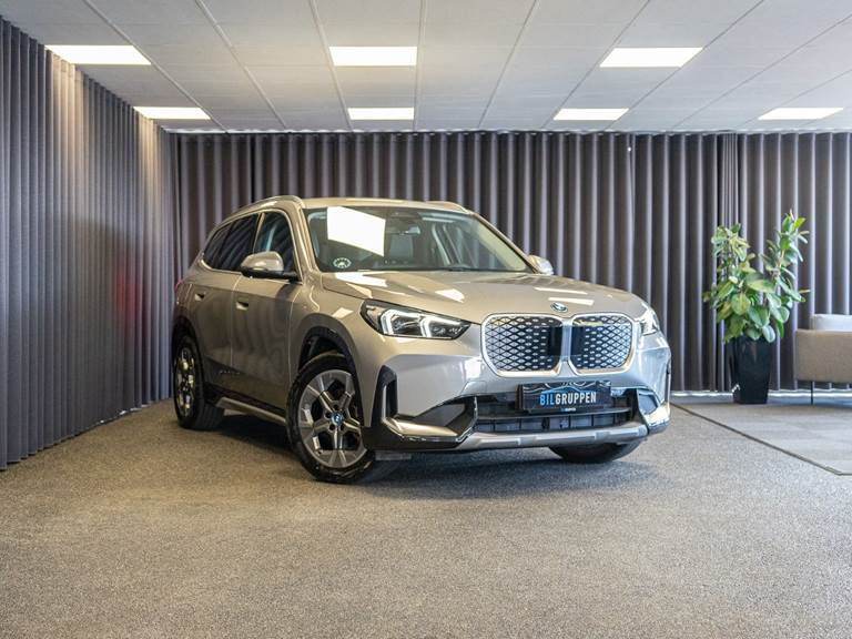 BMW iX1 eDrive20 X-Line