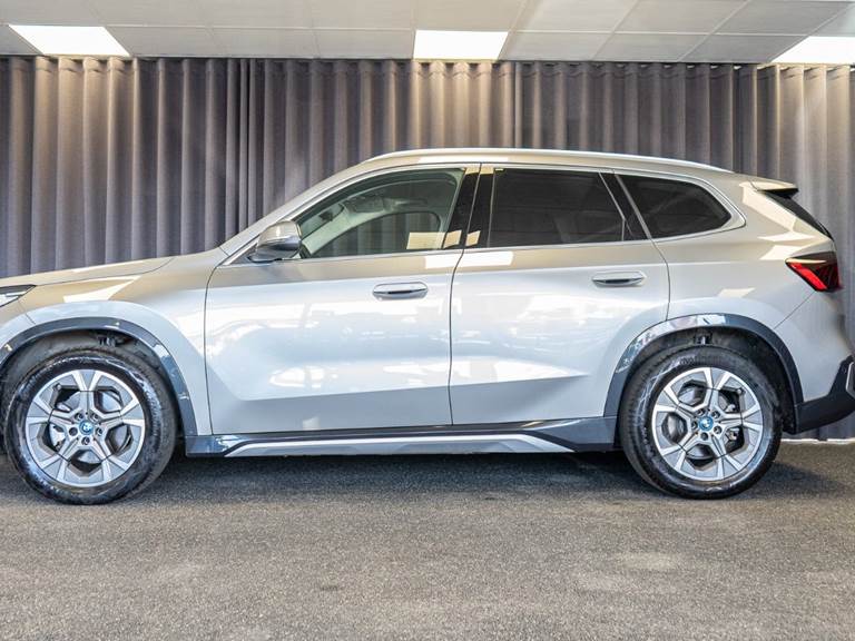BMW iX1 eDrive20 X-Line