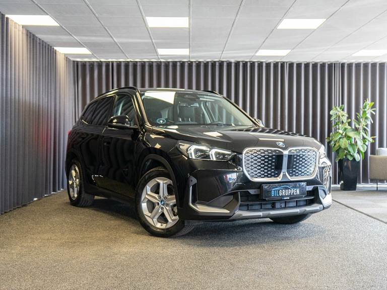 BMW iX1 eDrive20 X-Line
