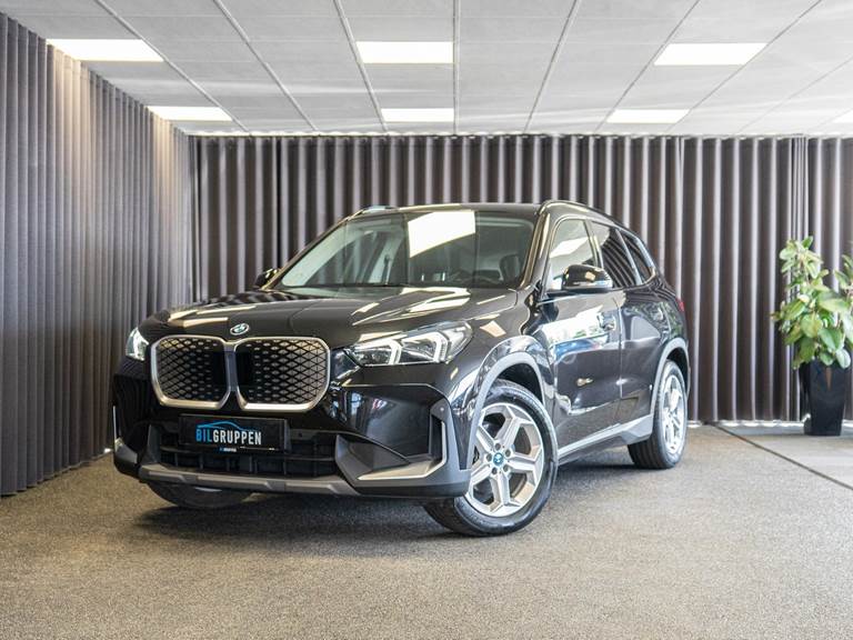 BMW iX1 eDrive20 X-Line