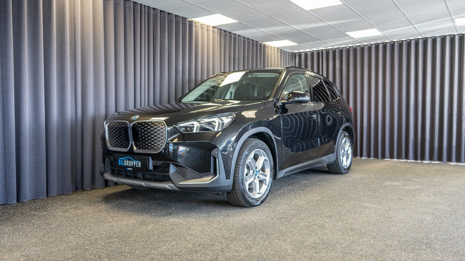 Sort BMW iX1 fra 2023