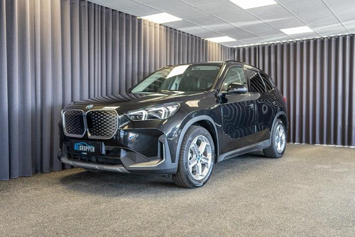 Sort BMW iX1 fra 2023
