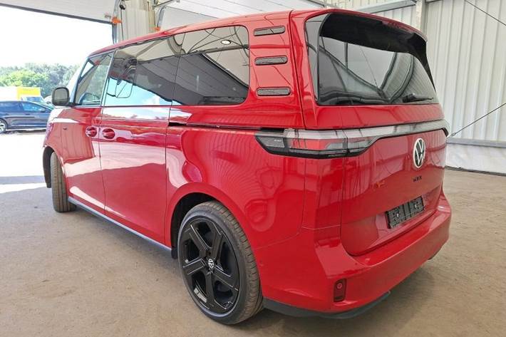 Rød VW ID.Buzz fra 2025