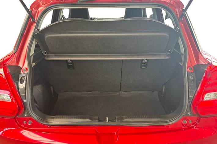 Rød Suzuki Swift fra 2020