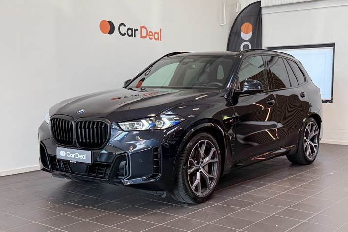 Sort BMW X5 fra 2025