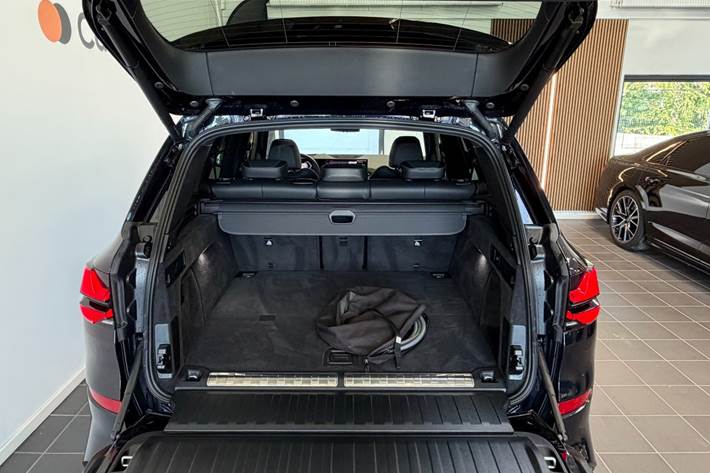 Sort BMW X5 fra 2025