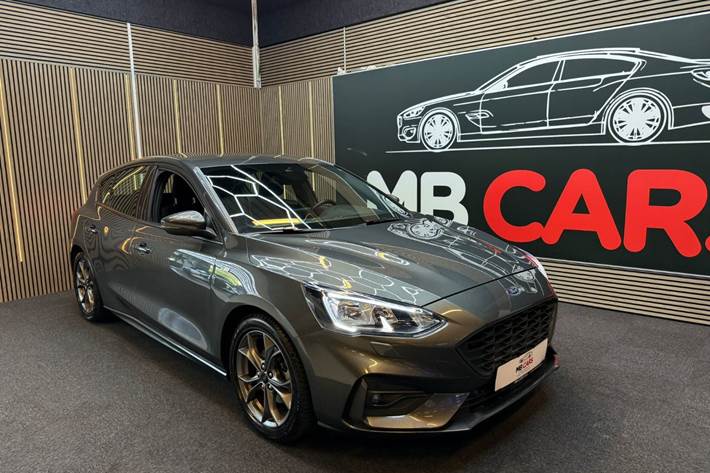Grå Ford Focus fra 2019