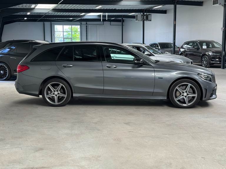 Mercedes C300 de 2,0 AMG Line Night Edition stc. aut.