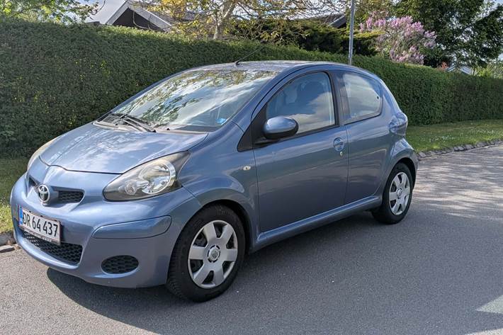 Blå Toyota Aygo fra 2009