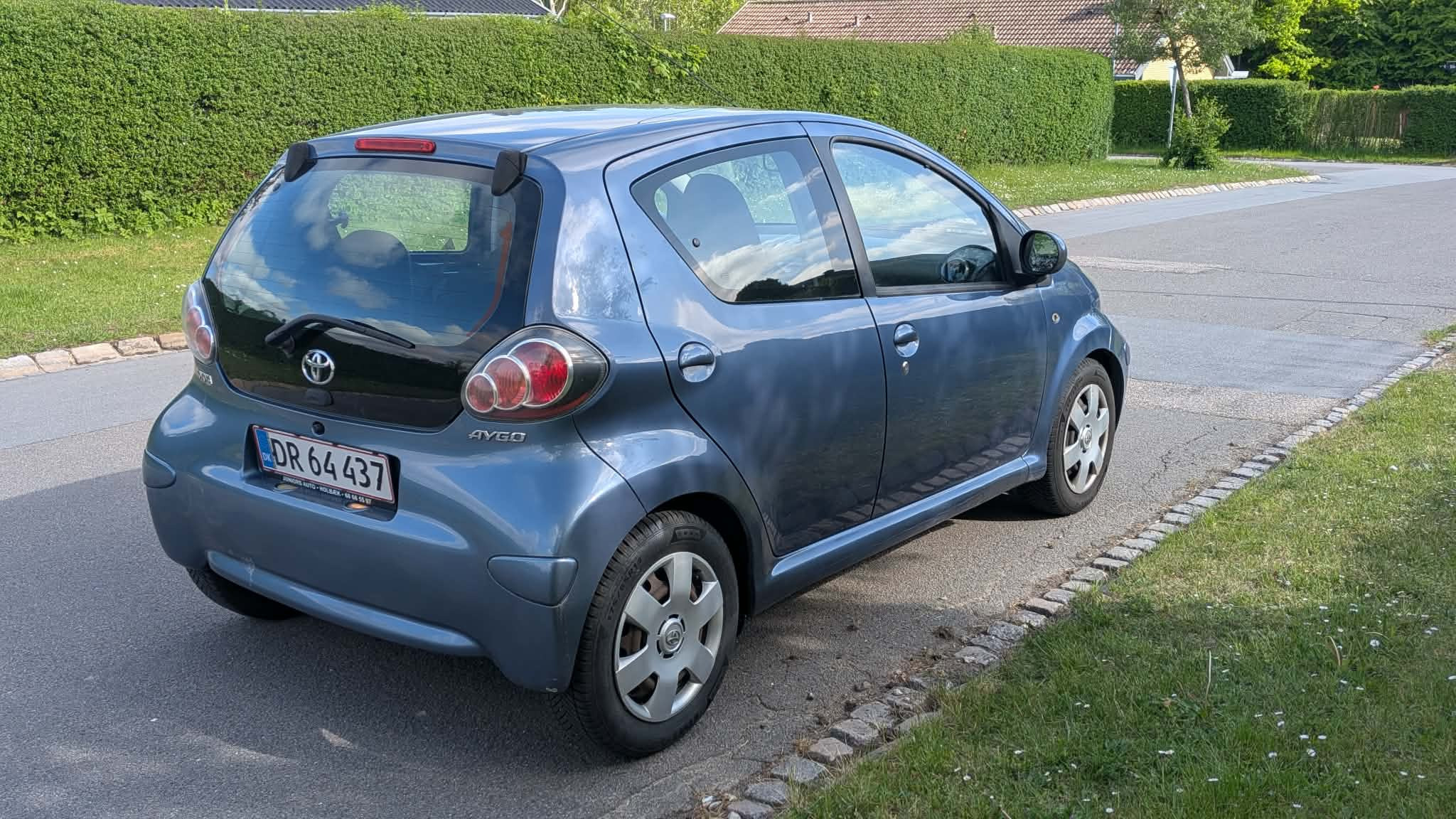 Blå Toyota Aygo fra 2009