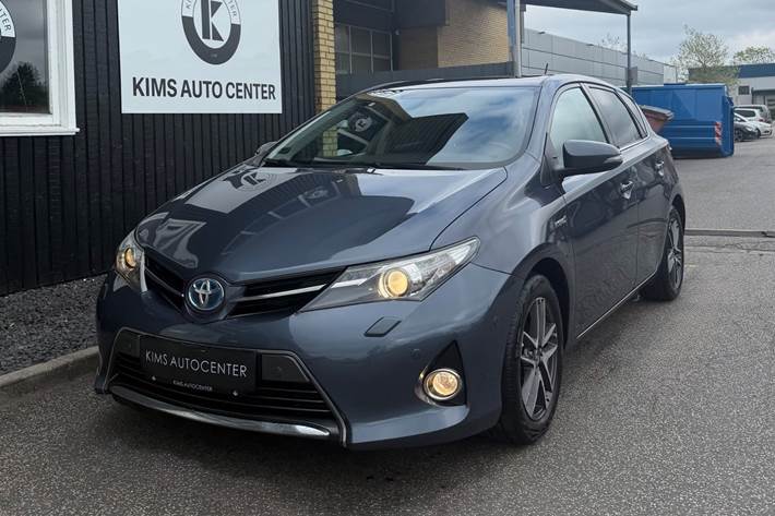 undefined Toyota Auris fra 2015