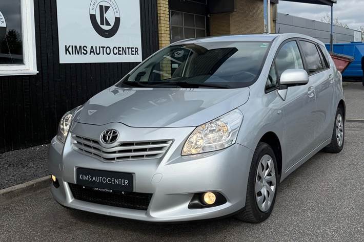 undefined Toyota Verso fra 2012 set udefra
