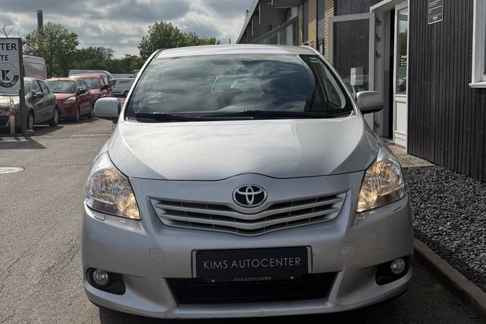 undefined Toyota Verso fra 2012
