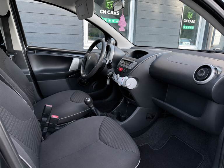 Peugeot 107 1,0 Active 68HK 5d
