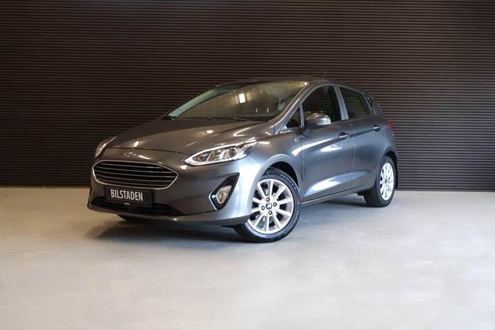 Grå Ford Fiesta fra 2019 set udefra