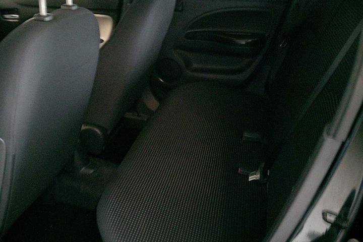 Gul Mitsubishi Space Star fra 2015