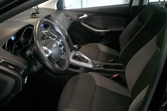 Gul Ford Focus fra 2012