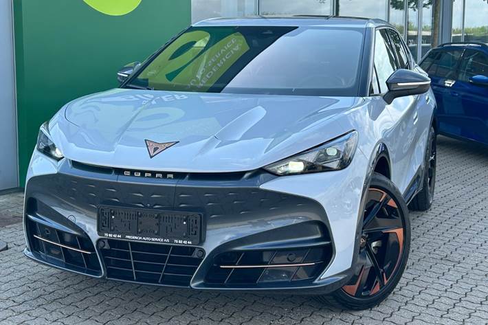 Sølv Cupra Tavascan fra 2024