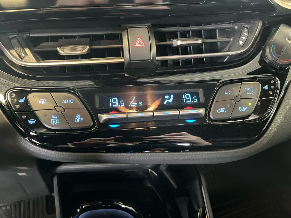 undefined Toyota C-HR fra 2020