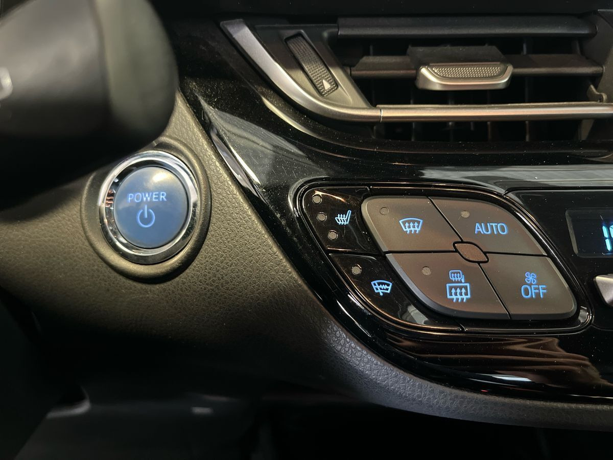 undefined Toyota C-HR fra 2020