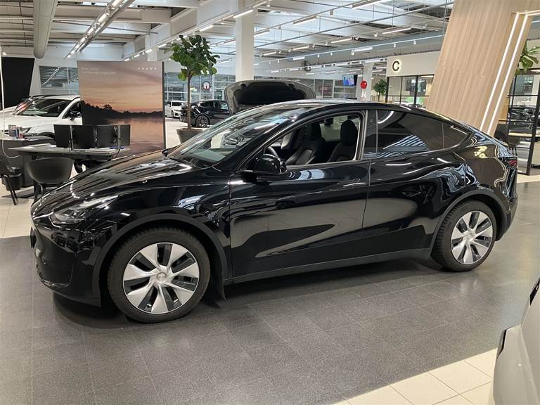 Tesla Model Y EL RWD 299HK 5d Aut.