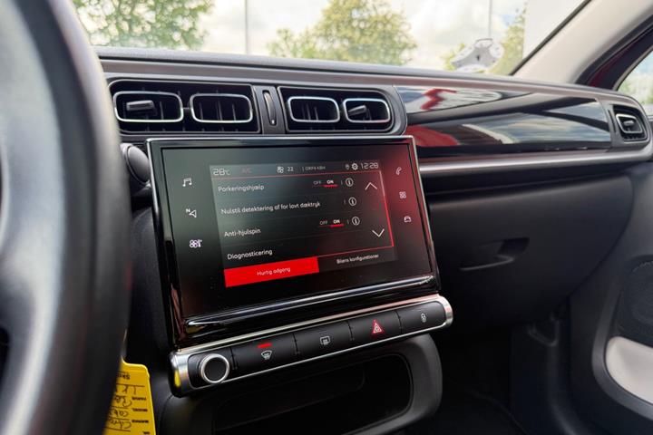 Rød Citroën C3 fra 2019