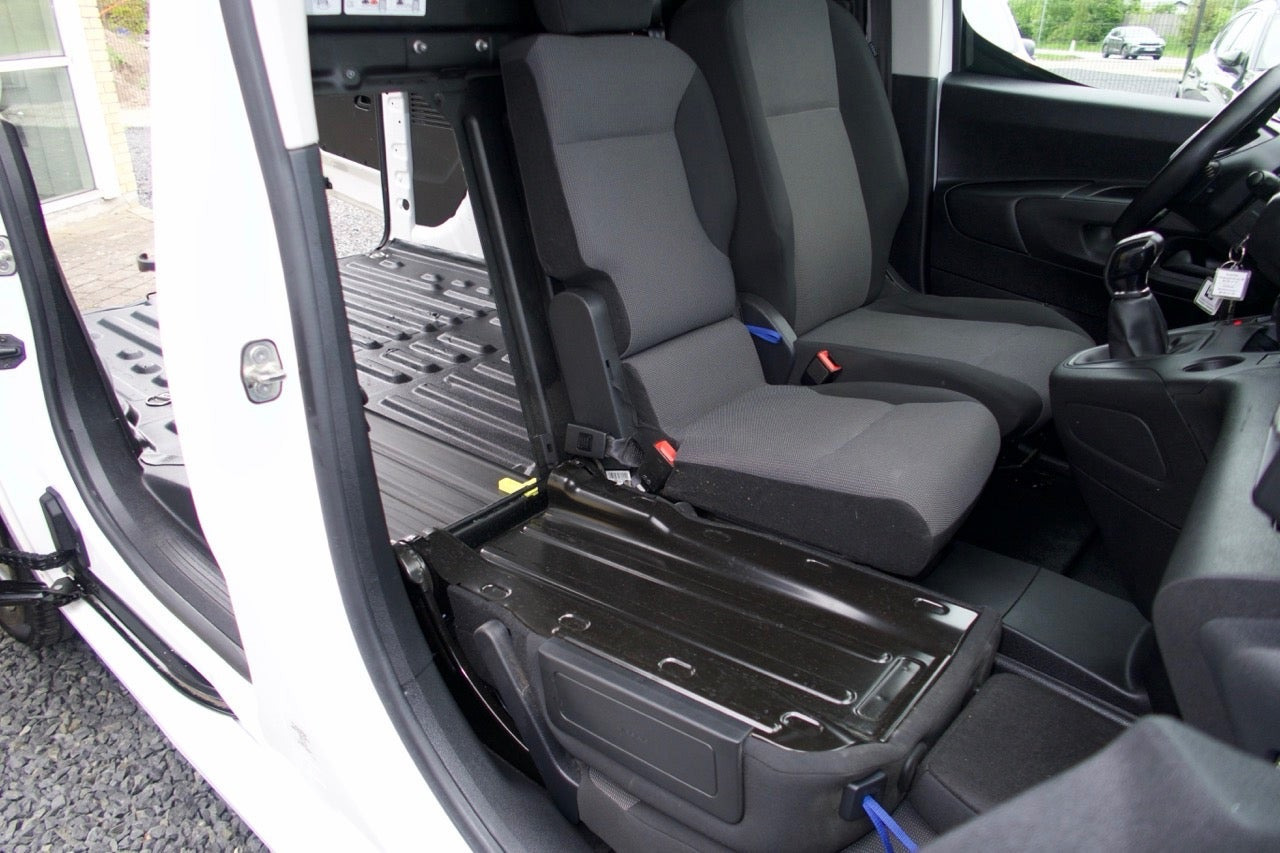 undefined Peugeot Partner fra 2020