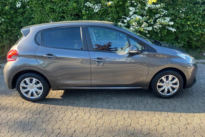 undefined Peugeot 208 fra 2019