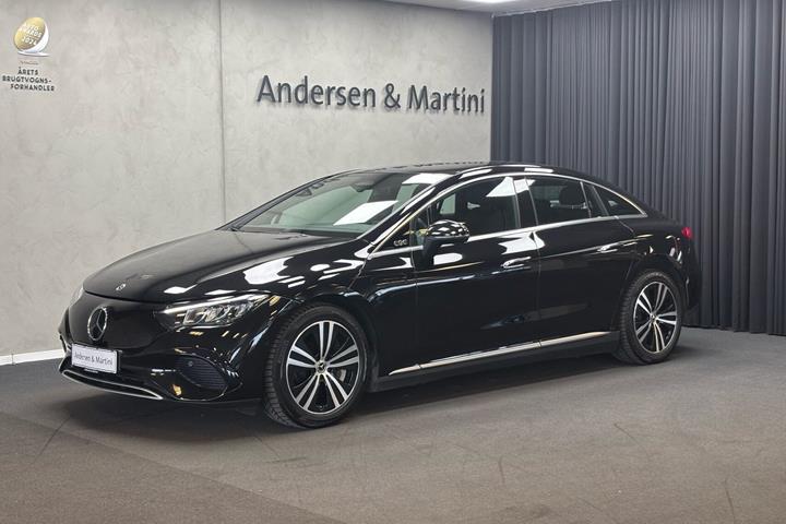 Sort Mercedes EQE 300 fra 2023