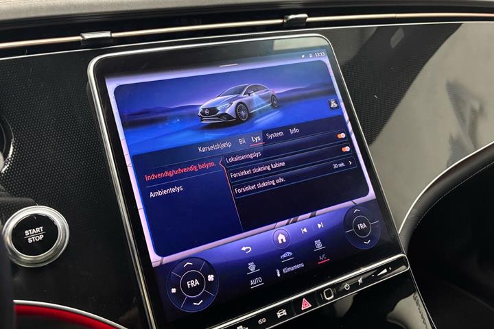 Sort Mercedes EQE 300 fra 2023