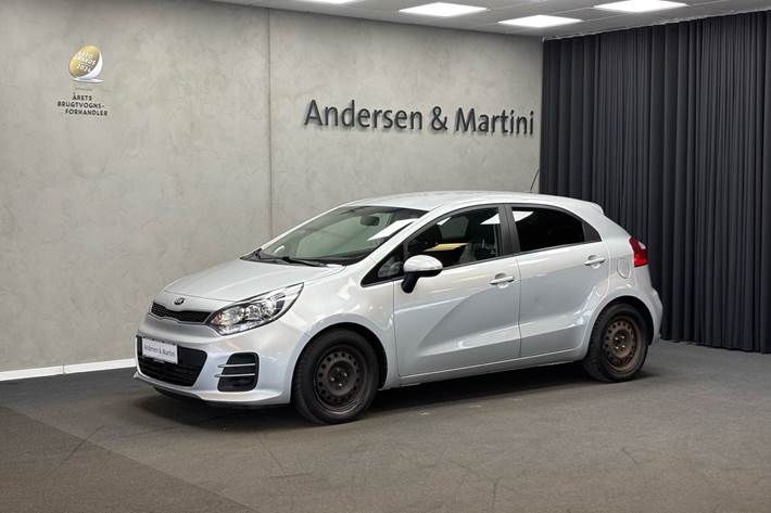 Grå Kia Rio fra 2017