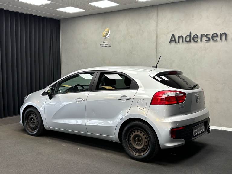 Kia Rio 1,2 CVVT Attraction Plus 85HK 5d