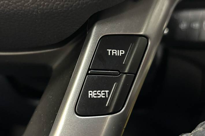 Grå Kia Rio fra 2017