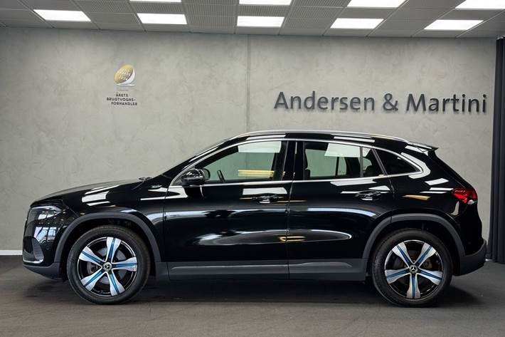 Sort Mercedes EQA 250 fra 2022