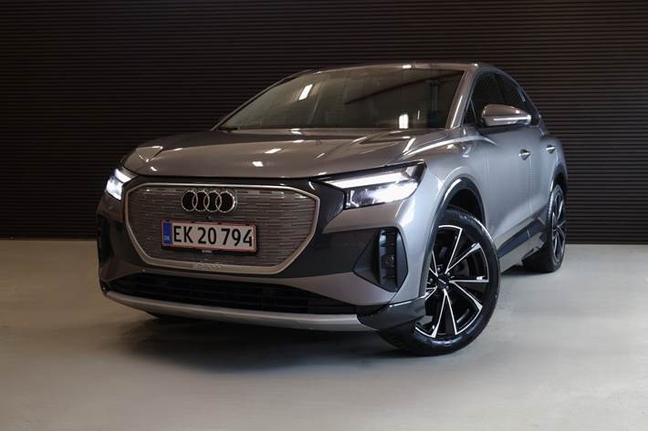 Sølv Audi Q4 e-tron fra 2021 set udefra