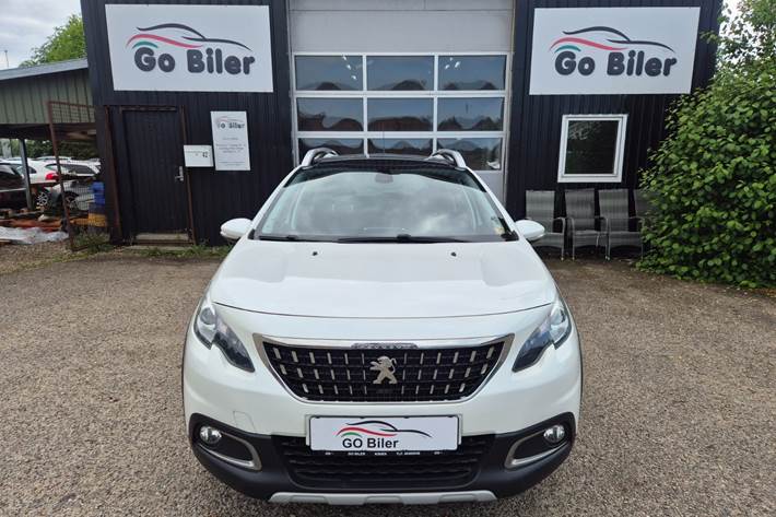Grøn Peugeot 2008 fra 2017