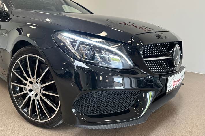 Sort Mercedes C43 fra 2016