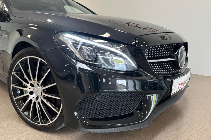 Sort Mercedes C43 fra 2016