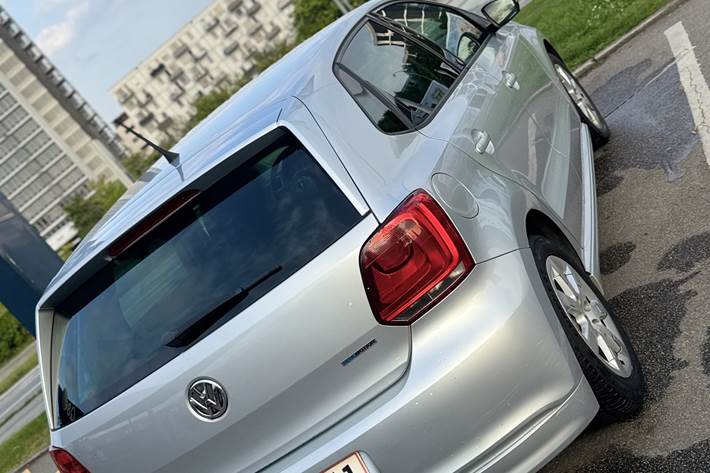 Sølv VW Polo fra 2012