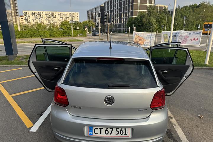 Sølv VW Polo fra 2012