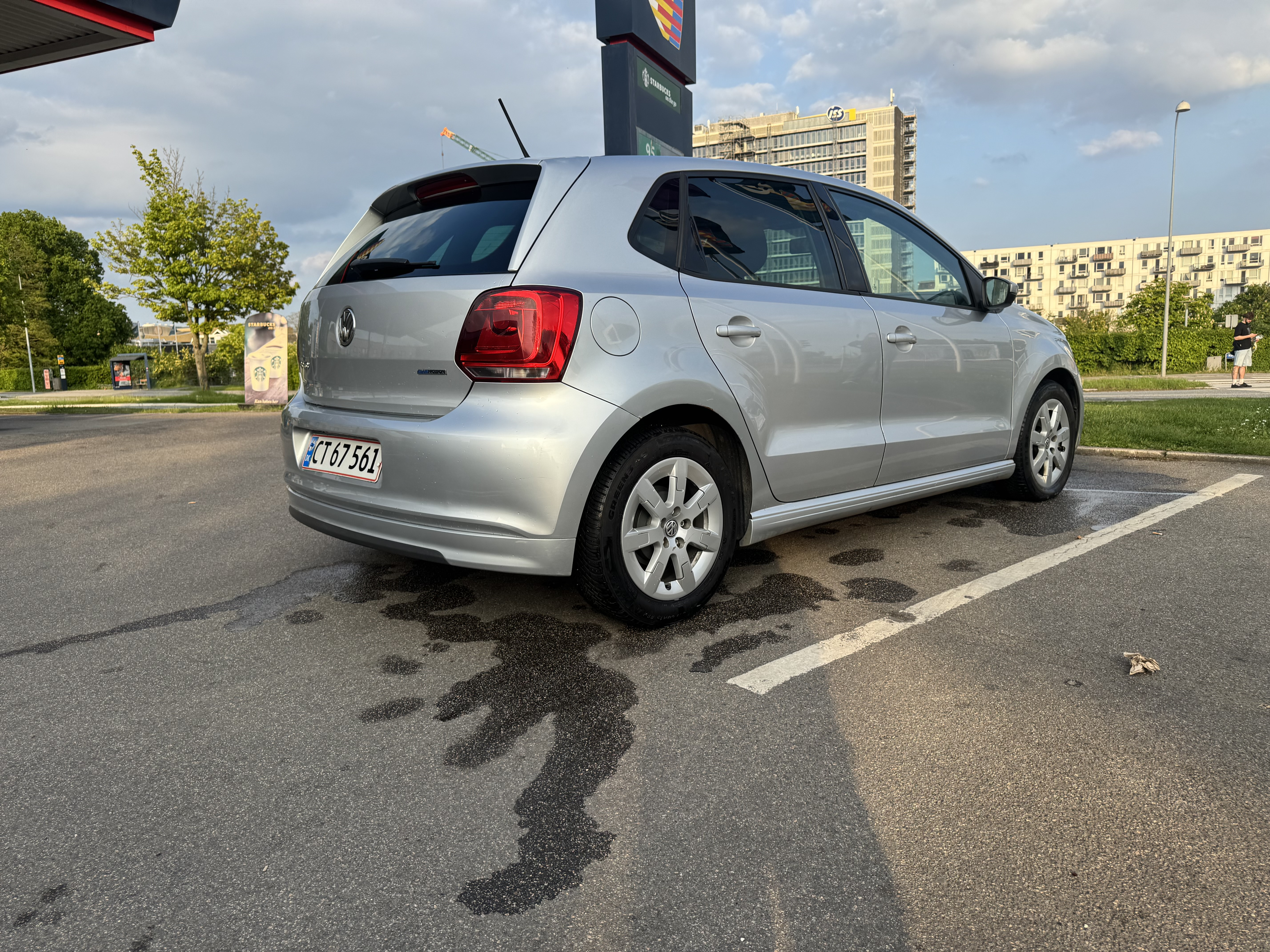 Sølv VW Polo fra 2012
