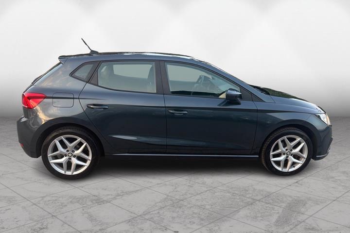 Grå Seat Ibiza fra 2021